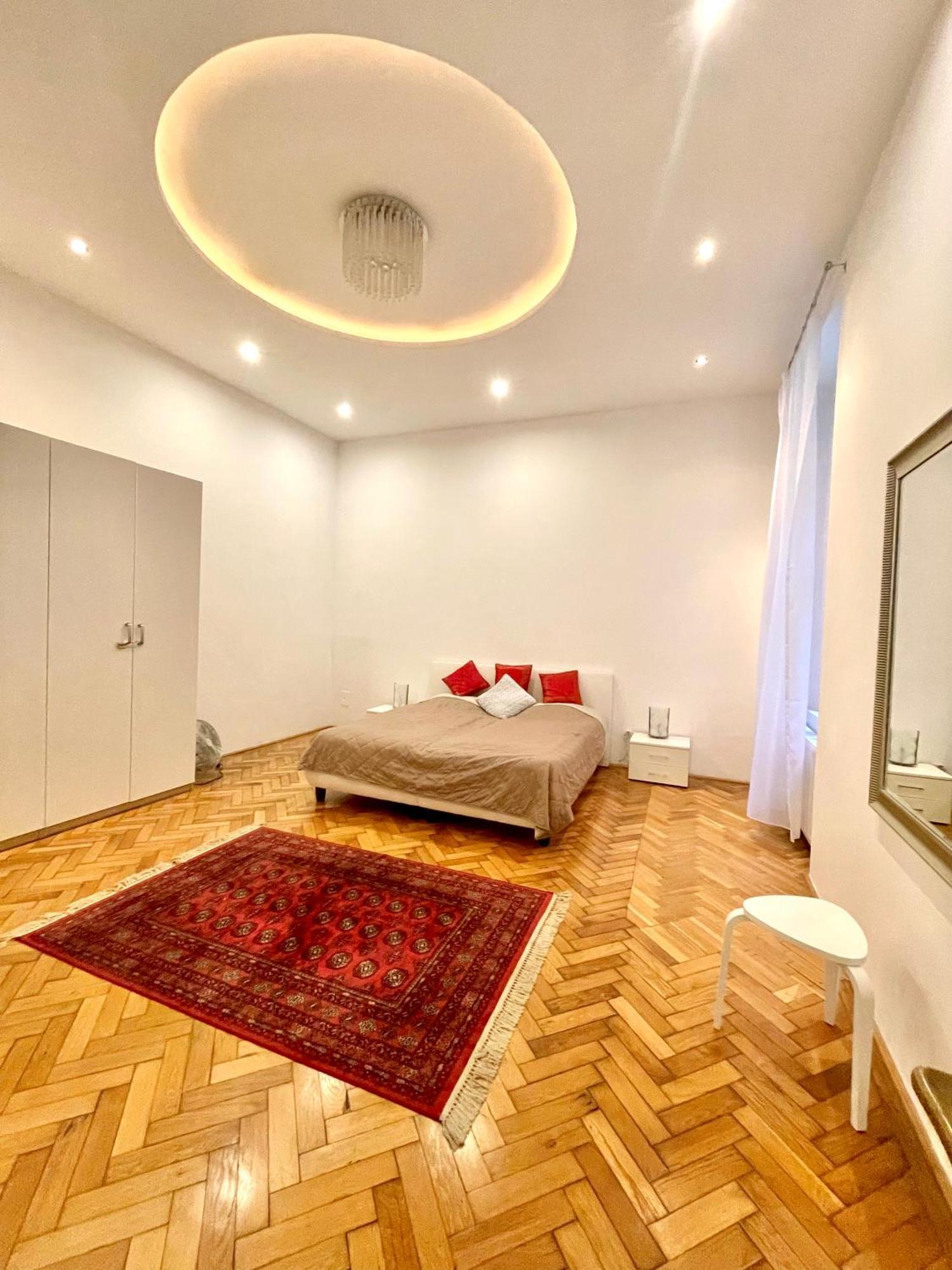 Amazing Swedish 3 In The Center Apartament