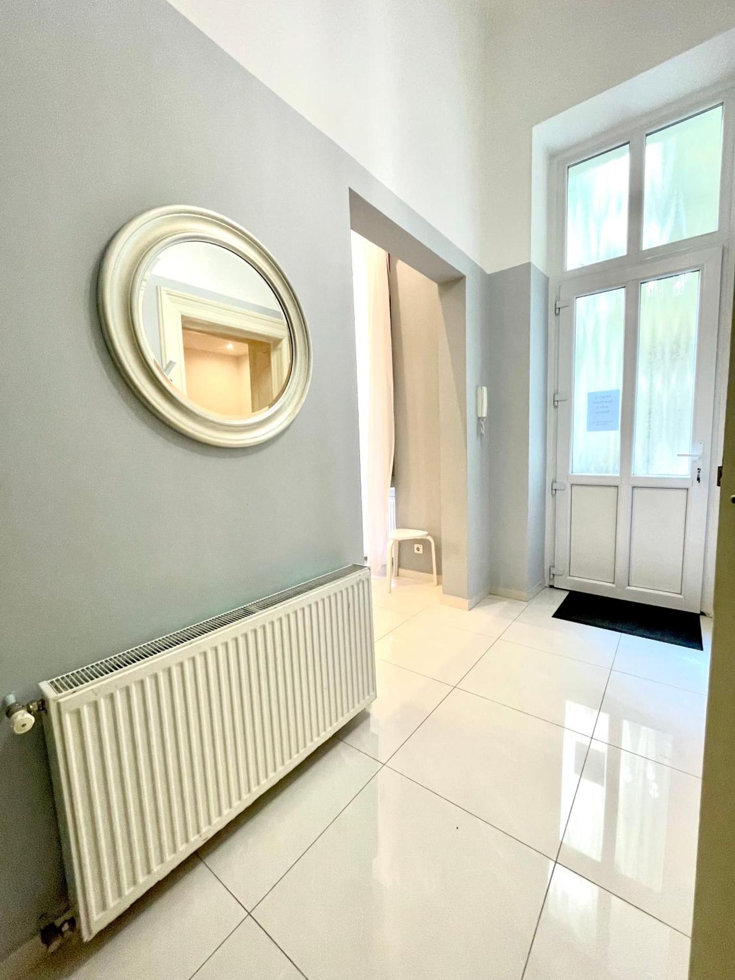 Amazing Swedish 3 In The Center Apartament